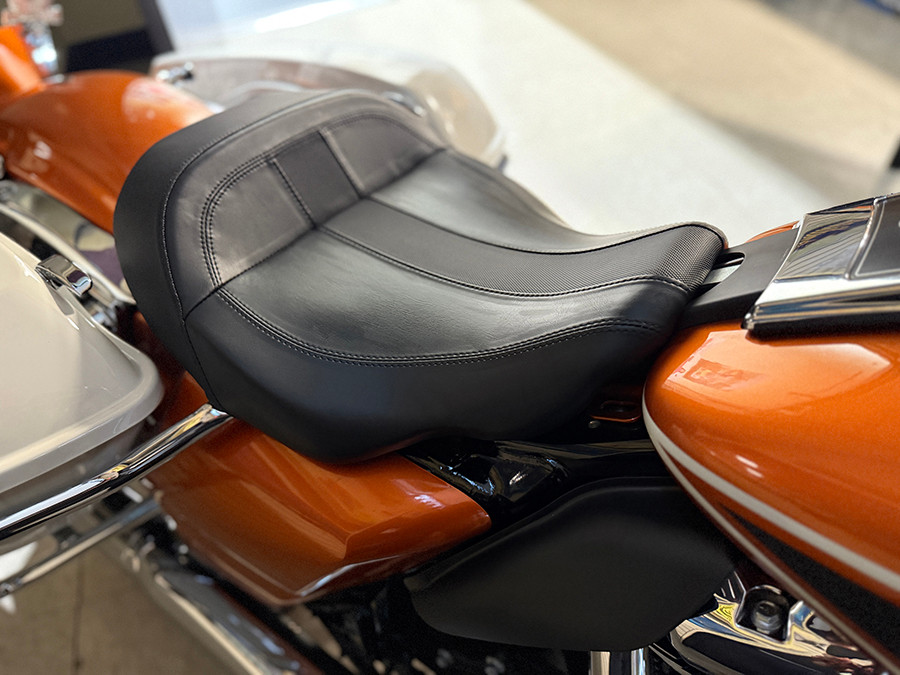 Wyatt Gatling #65089 *MOQ 500 - Wyatt Gatling Low Profile Solo Seat