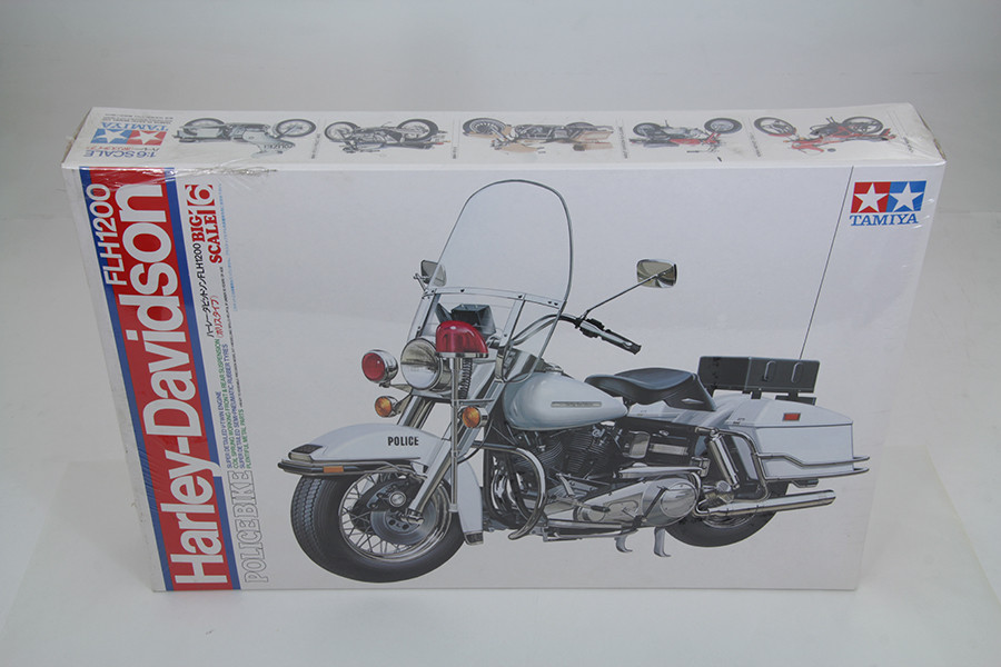 V-Twin - Police 1200 Big Scale Display Model
