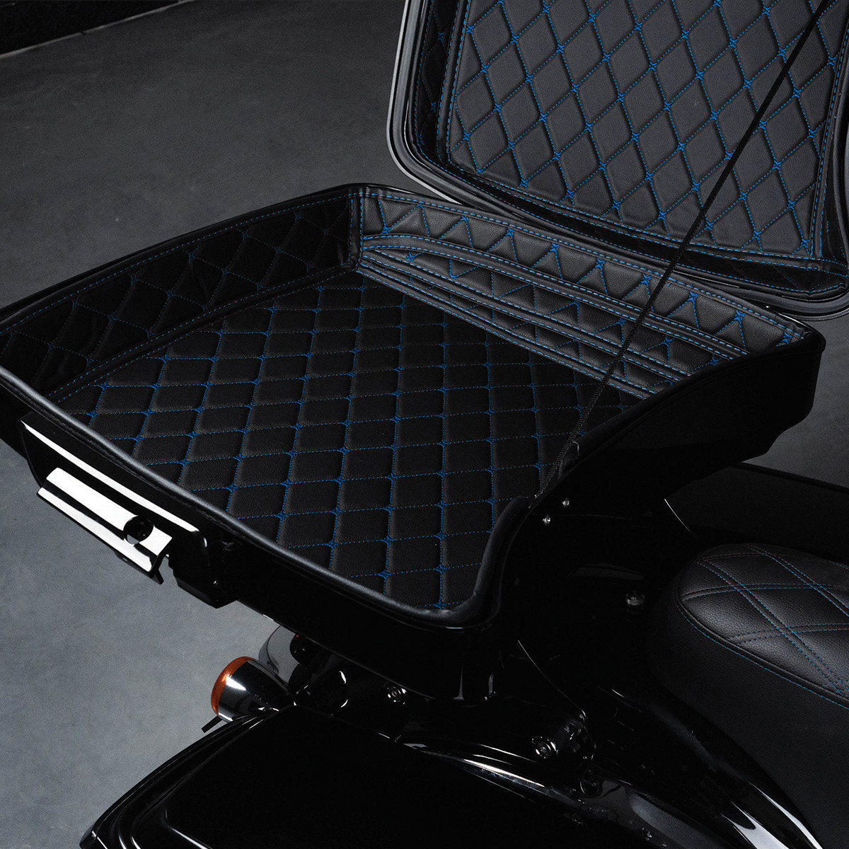 Hogworks Hogworkz® Razor Tour Pack Liner | Black w/ Blue Stitching