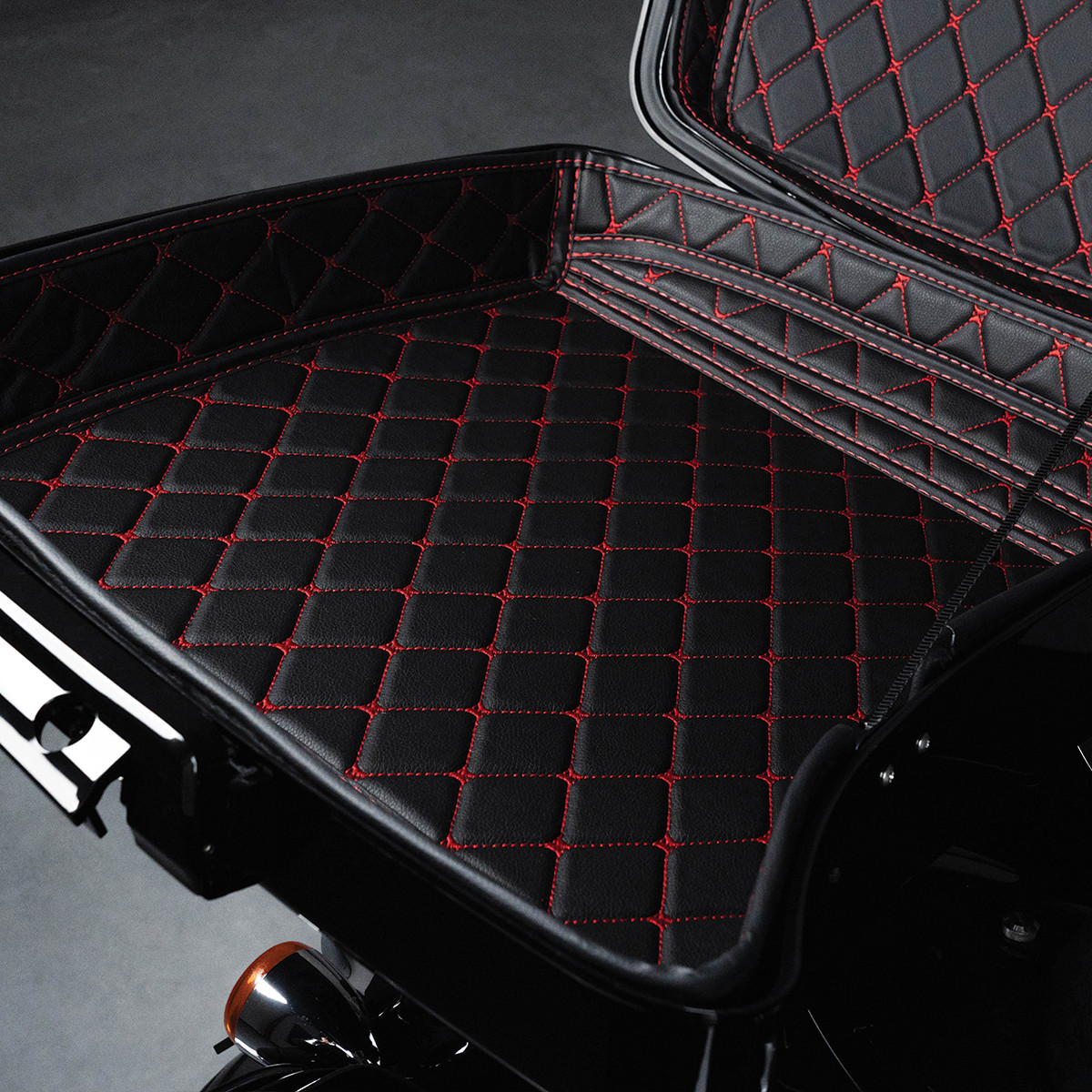 Hogworks Hogworkz® Razor Tour Pack Liner | Black w/ Red Stitching