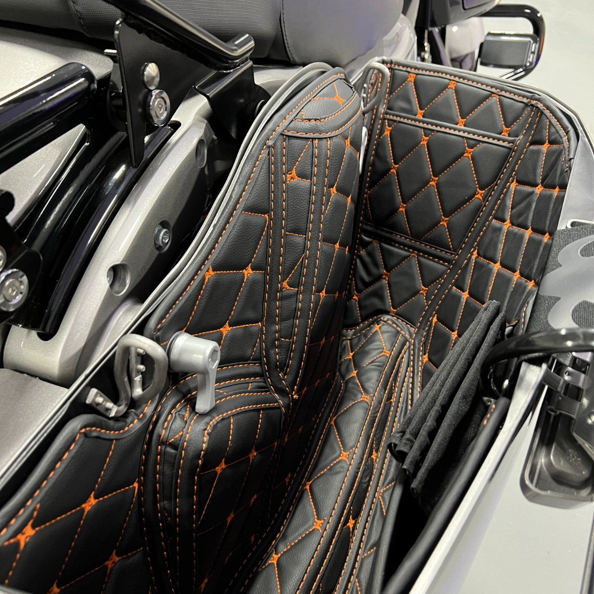 Hogworks Hogworkz® Saddlebag Liners for Harley® Street Glide & Road Glide '24-'25 | Black w/ Orange Stitching
