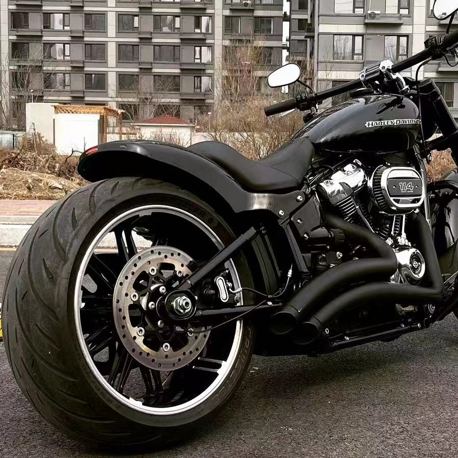 Hogworks Solo Seat for Wide Bobber Rear Fender | Harley® Fat Boy / Breakout '18-'25 (channel / Black)