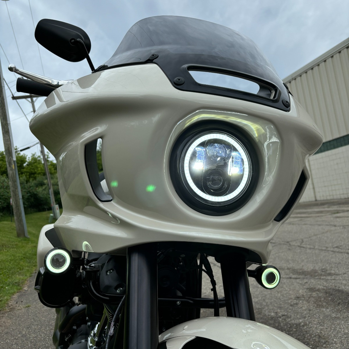 Hogworks 5 3/4" Led Black Halomaker® Headlight for '18-'25 Harley® Street Bob / Low Rider / Standard