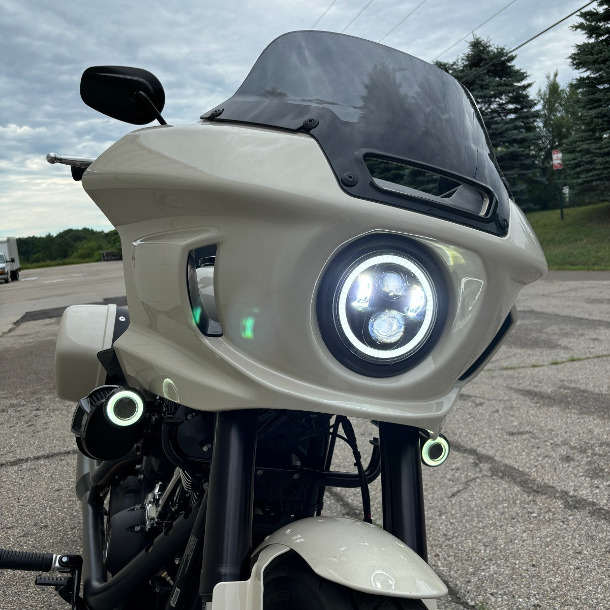 Hogworks 5 3/4" Led Black Halomaker® Headlight for '18-'25 Harley® Street Bob / Low Rider / Standard