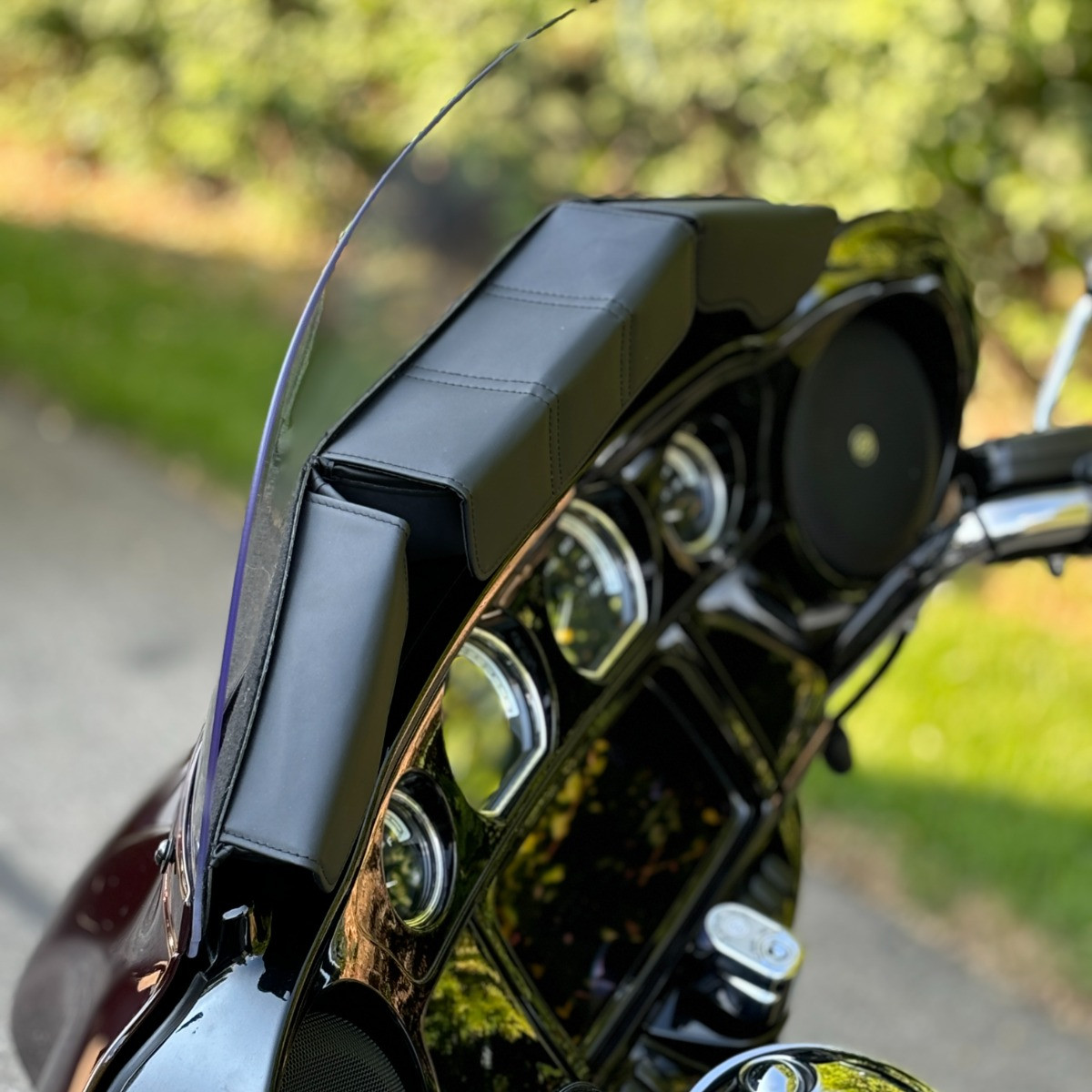 Hogworks Triple Pocket Windshield Fairing Pouch for Harley® Touring '14-'25