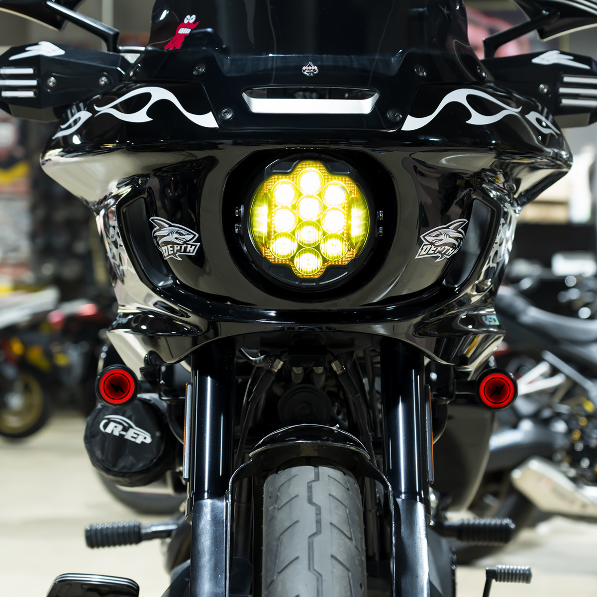 Hogworks 7" Led Goldtooth Performance Headlight for Harley® Low Rider ST '22-'25
