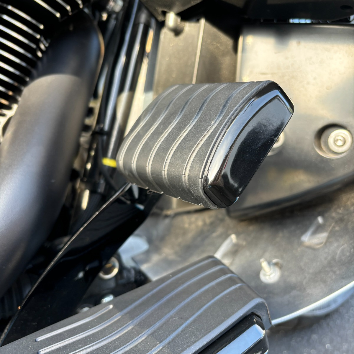 Hogworks Hogworkz® Riot Brake Pedal Pad for Harley® Touring & Softail '86-'25