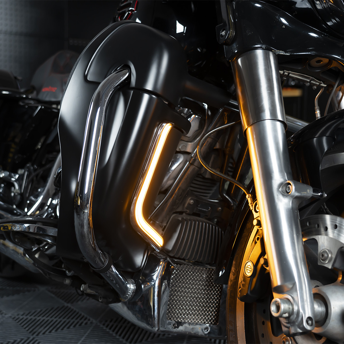 Hogworks Hogworkz® Lumipro Lower Vented Fairing Leds for Harley® Touring '96-'13 | Chrome