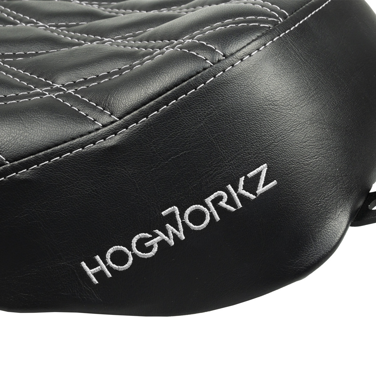 Hogworks Alpha Solo Seat for Harley® Touring '08-'25 (diamond / Silver Stitch)