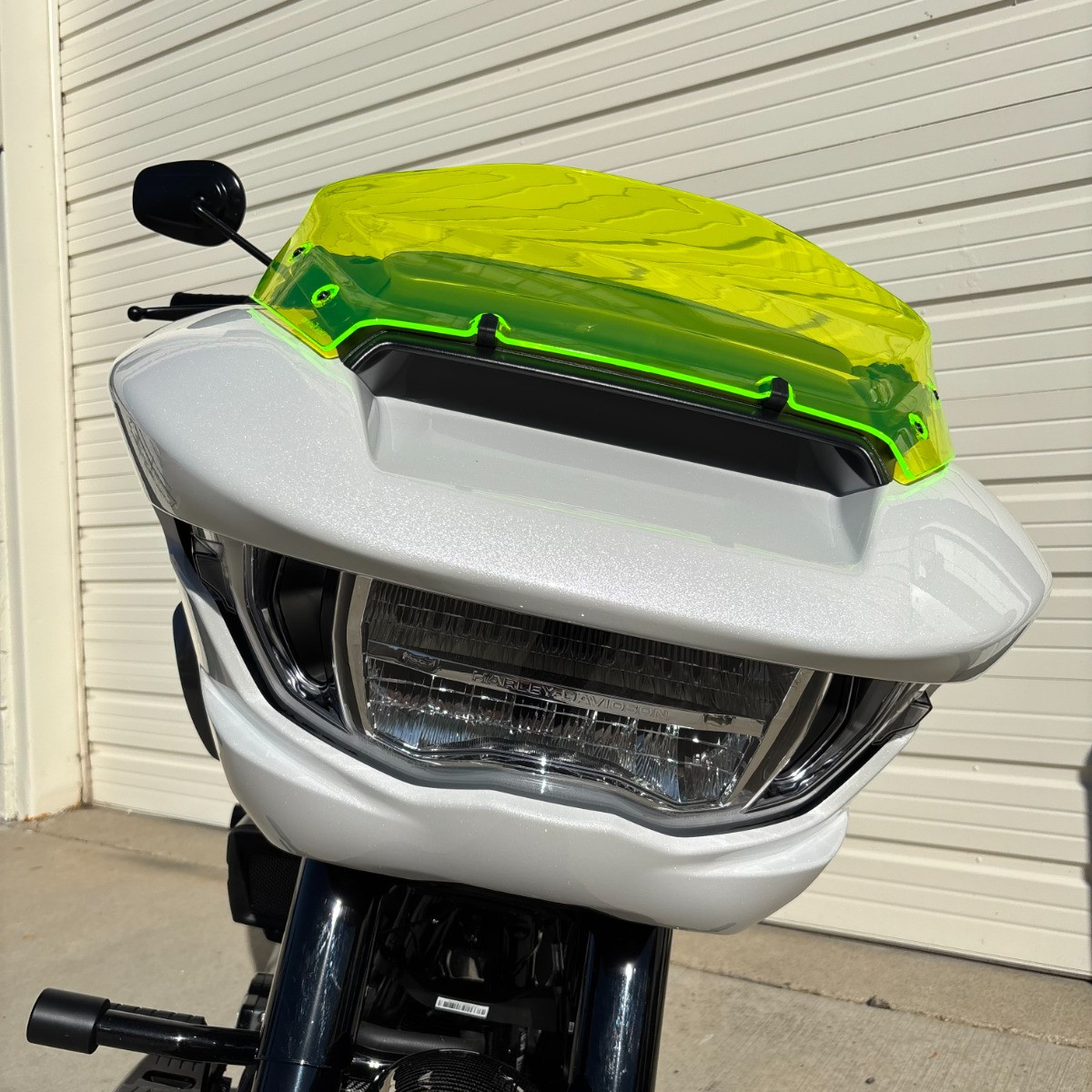 Hogworks Hogworkz® Flowz 9" Windshield for Harley® Road Glide '23.5-'25 | Green