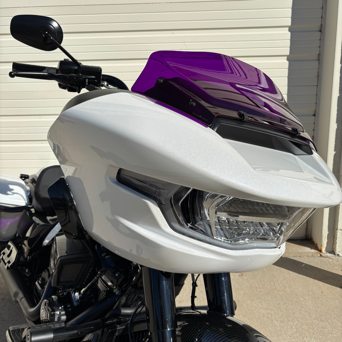 Hogworks Hogworkz® Flowz 9" Windshield for Harley® Road Glide '23.5-'25 | Purple