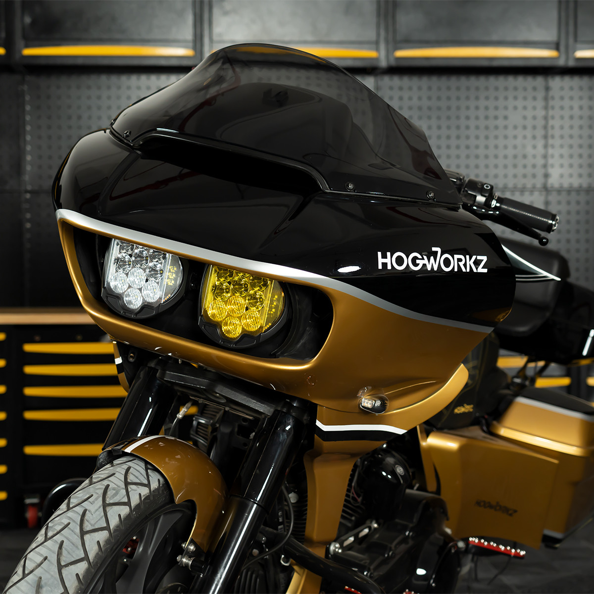 Hogworks Hogworkz® Flowz 9" Windshield for Harley® Road Glide '15-'25 | Smoke