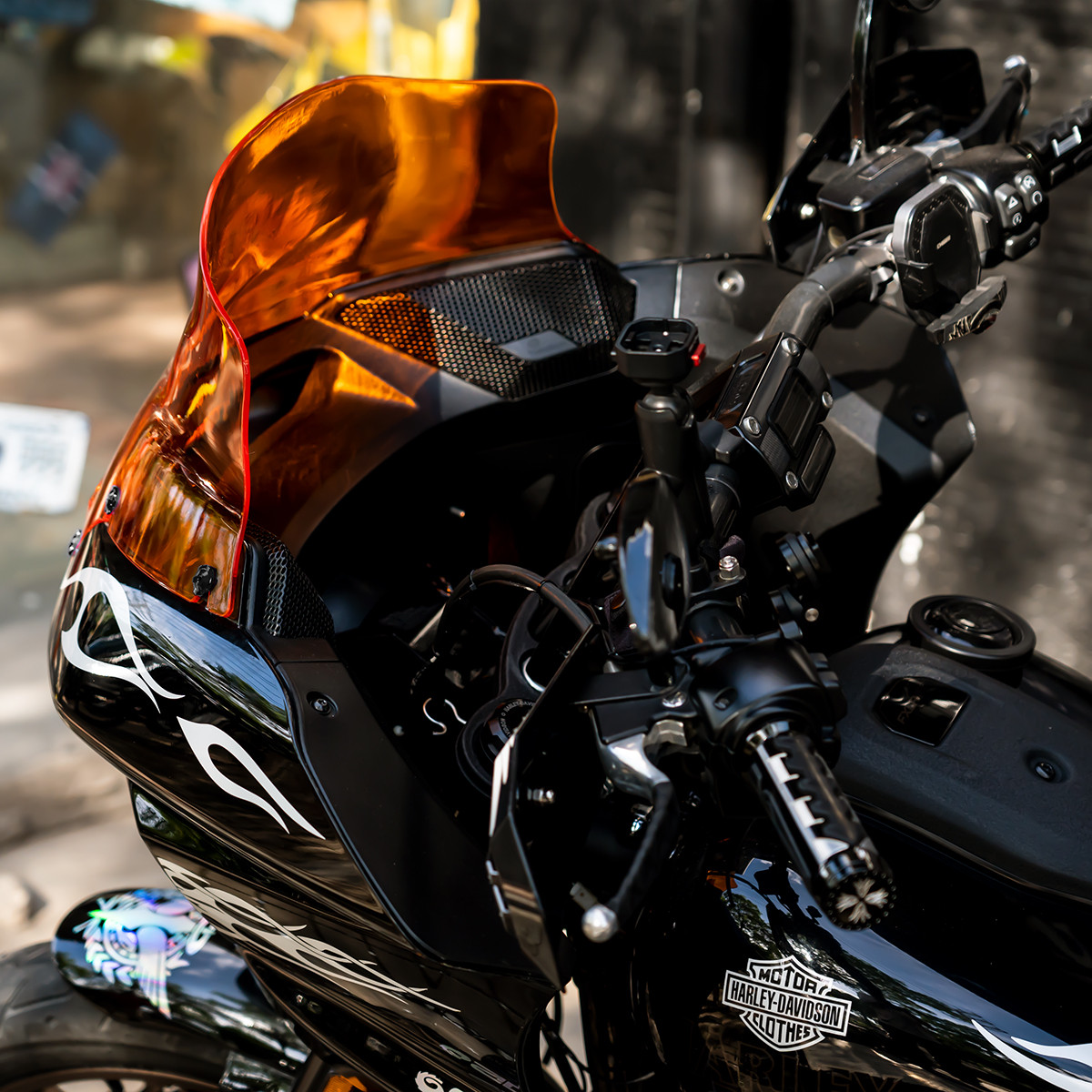 Hogworks Hogworkz® Flowz 8" Windshield for Harley® Low Rider ST '22-'25 | Orange