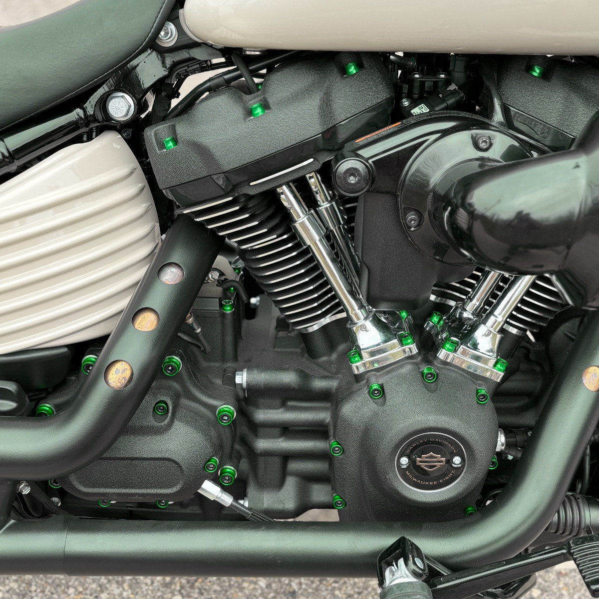 Hogworks Hogworkz® Full Engine Bolt Kit for M8 Harley® Touring & Softail | Green