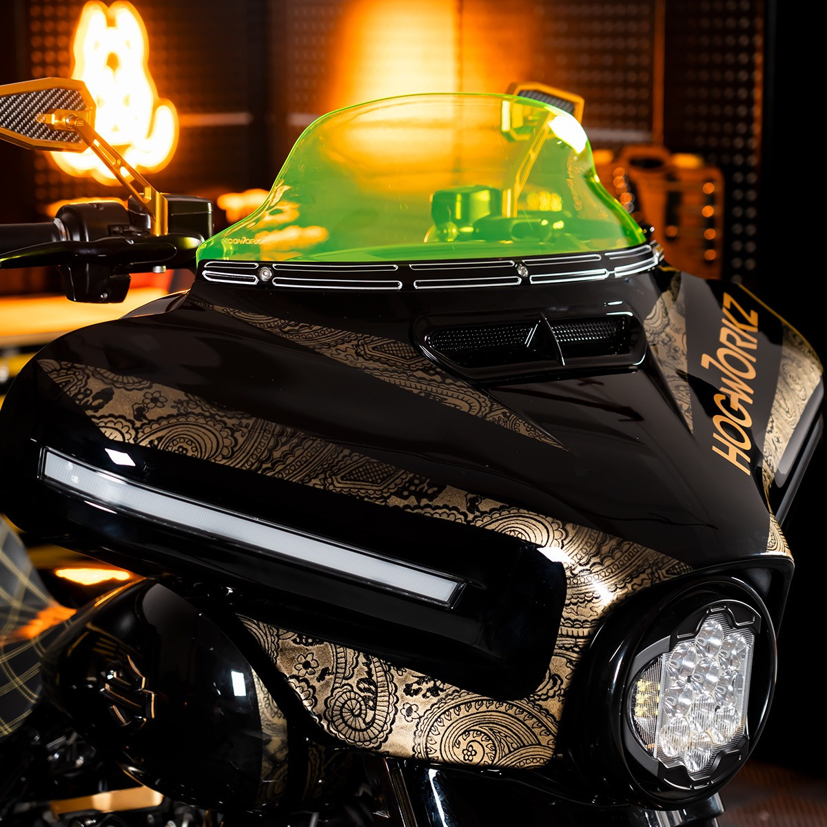 Hogworks Hogworkz® Flowz 7" Windshield for Harley® Touring '14-'25 | Green