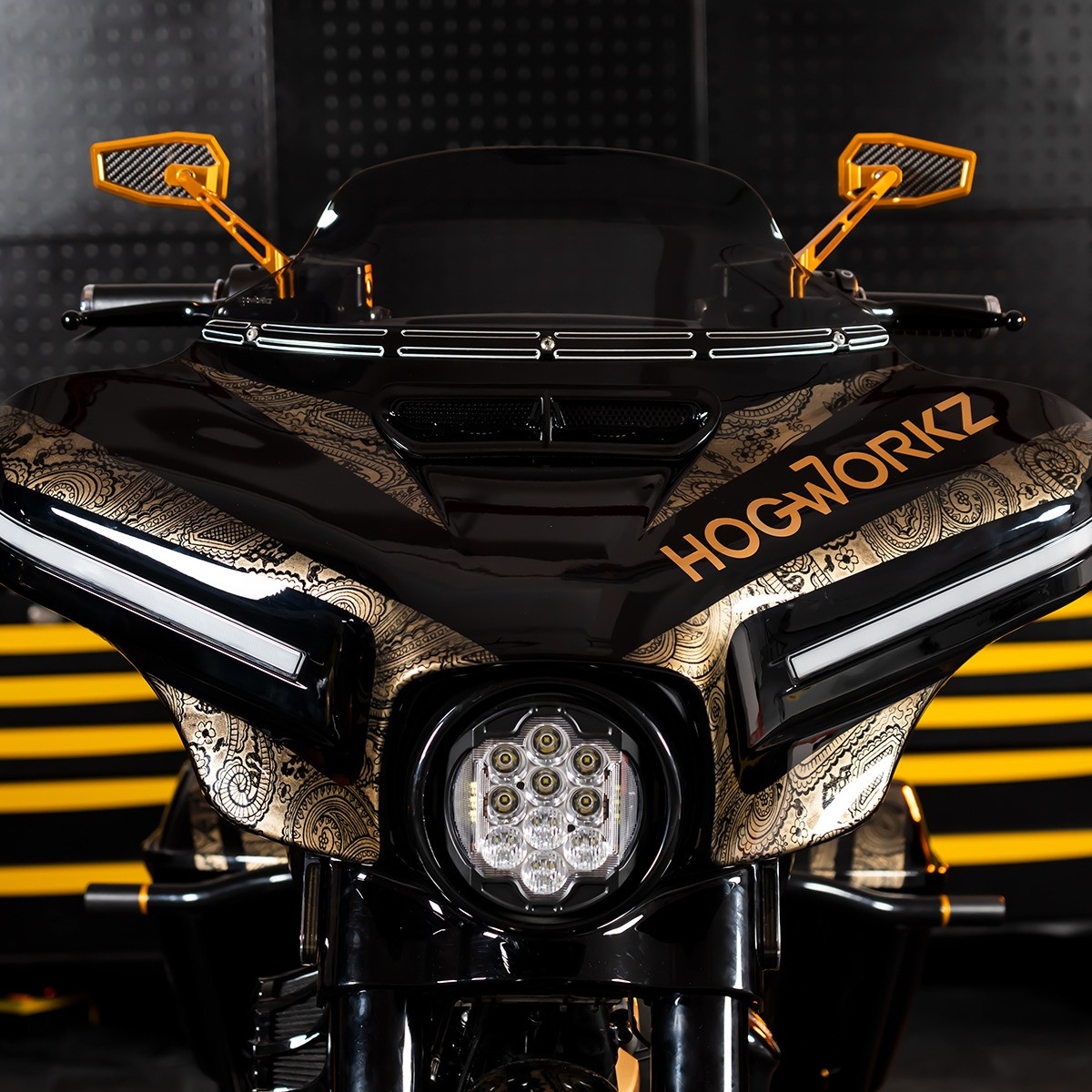 Hogworks Hogworkz® Flowz 7" Windshield for Harley® Touring '14-'25 | Smoke