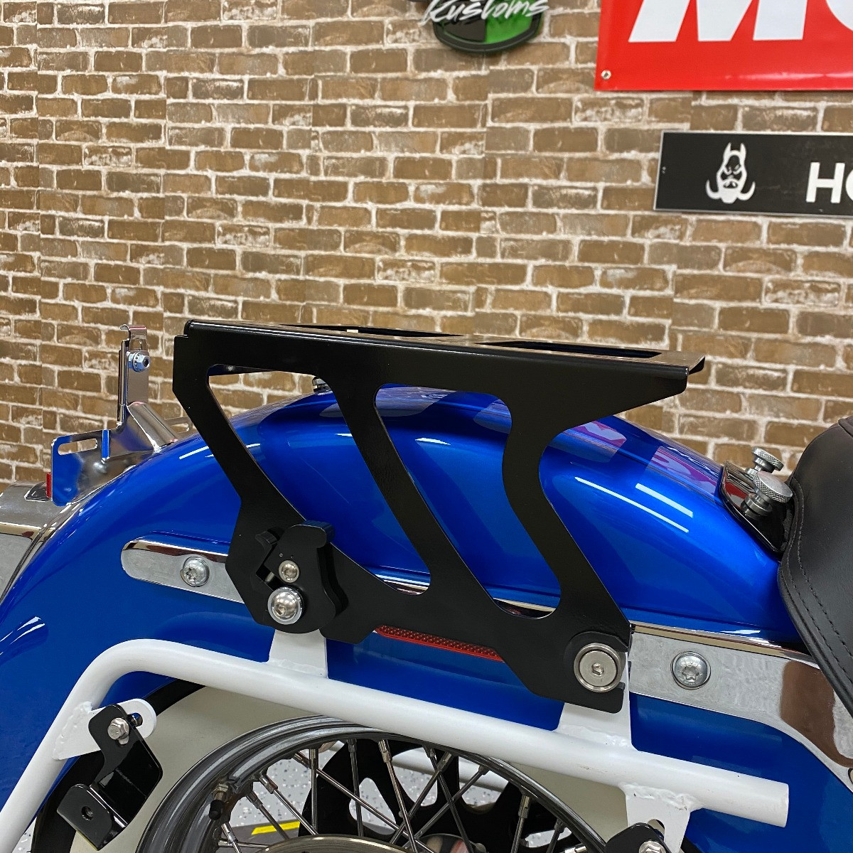 Hogworks Solo Tour Pack Mount for Harley® Softail Deluxe / Heritage '18-'25