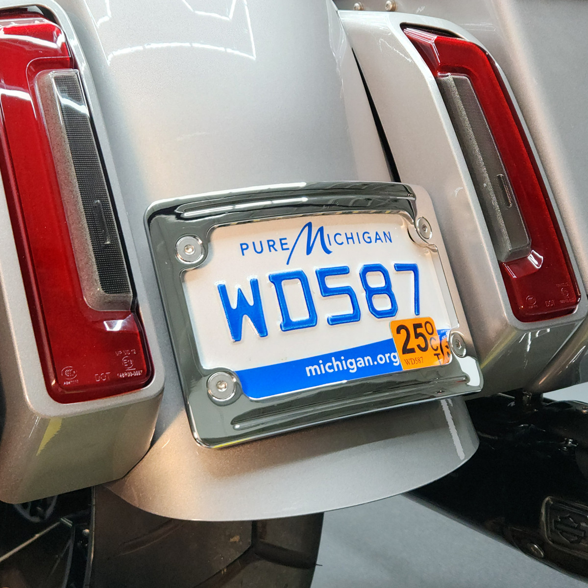 Hogworks Led License Plate Frame Mount for Harley® Touring '23.5-'25