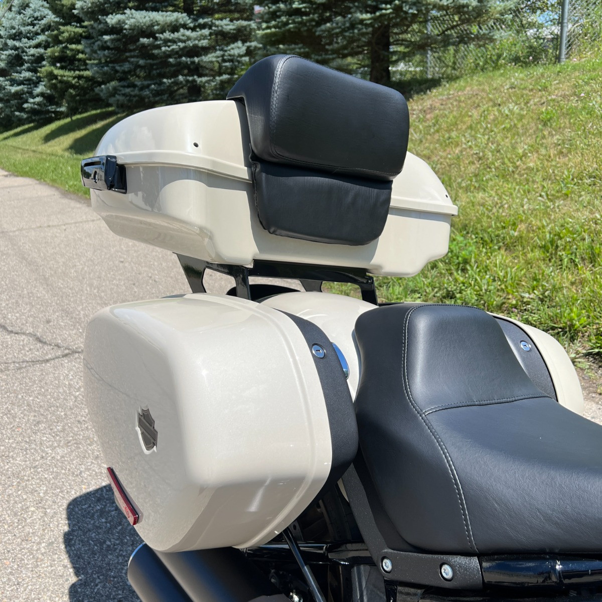 Hogworks Two Up Tour Pack Mount for Harley® Softail Low Rider / Sport Glide '18-'25
