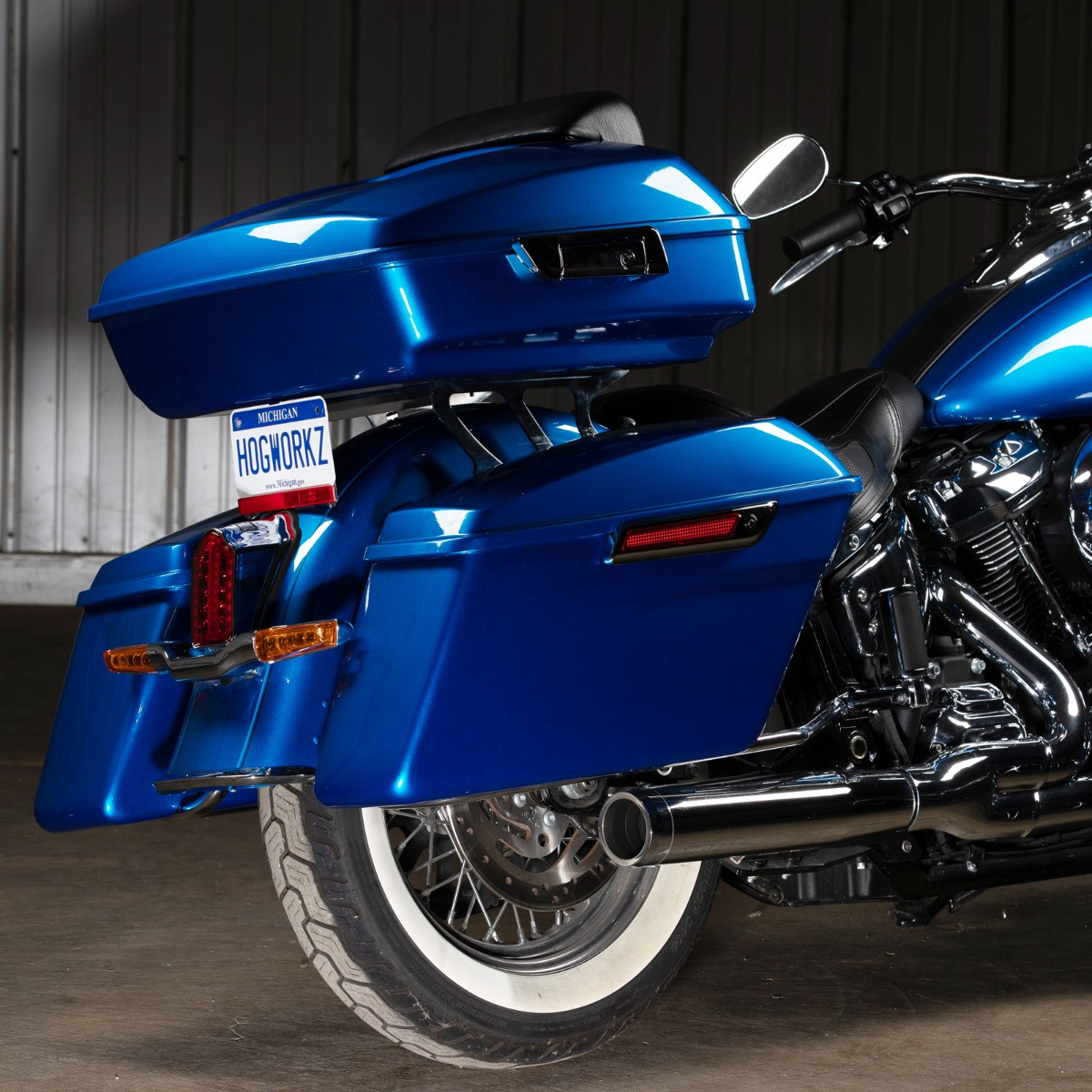 Hogworks Standard Saddlebag Conversion Kit w/ Black Hardware for Harley® Softail '84-'17