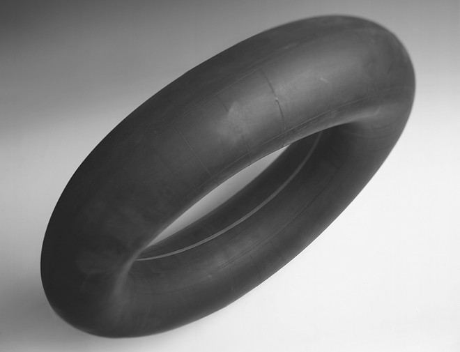 Custom Chrome 200/60 x 16" Extra-Wide Inner Tire Tubes Butyl Rubber W/ Center Valve Stem New