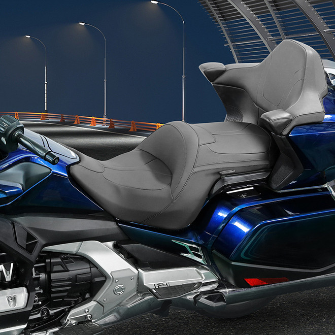 GS01-01-BK GOLDWING TOUR、TOUR DCT、TOUR DCT AIRBAG 2018-2021