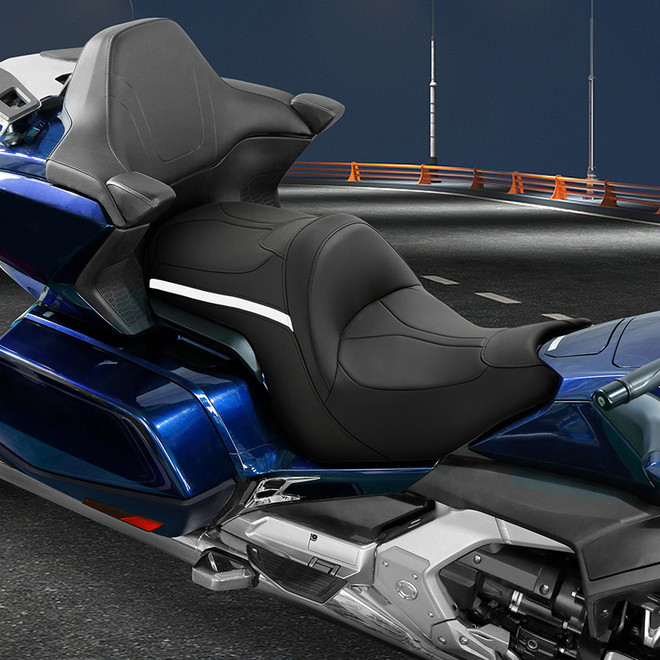 GS01-01-BW GOLDWING TOUR、TOUR DCT、TOUR DCT AIRBAG 2018-2021