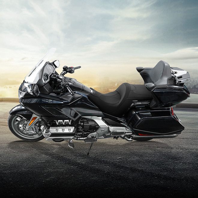 GS01-BK-H ONE-PIECE 2 UP SEAT FIT 2018-2021 GOLDWING