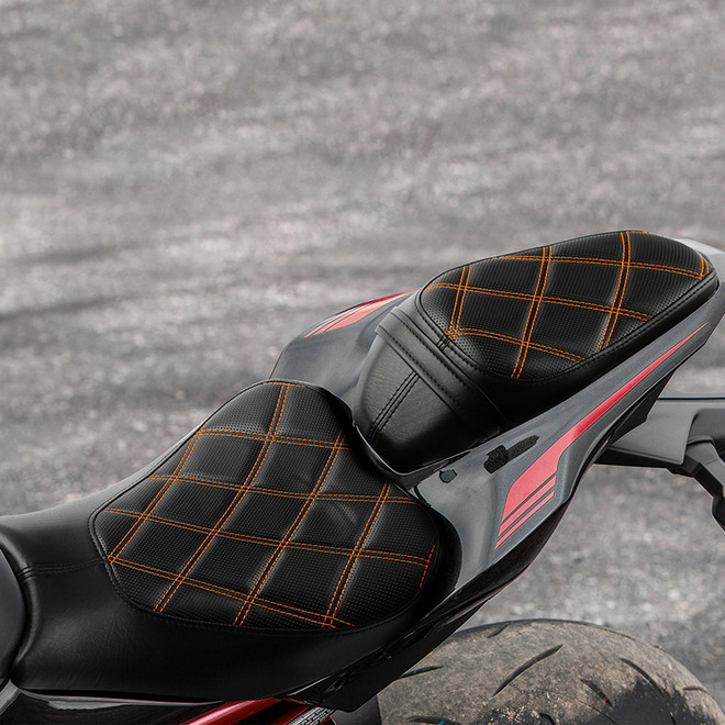 RX04-04-BO TWO-PIECE 2-UP SEAT KAWASAKI Z900 2017-UP