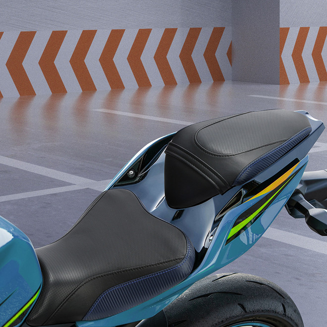 RX05-01-BK TWO-PIECE 2-UP SEAT NINJA 400 18-UP;Z400 19-22