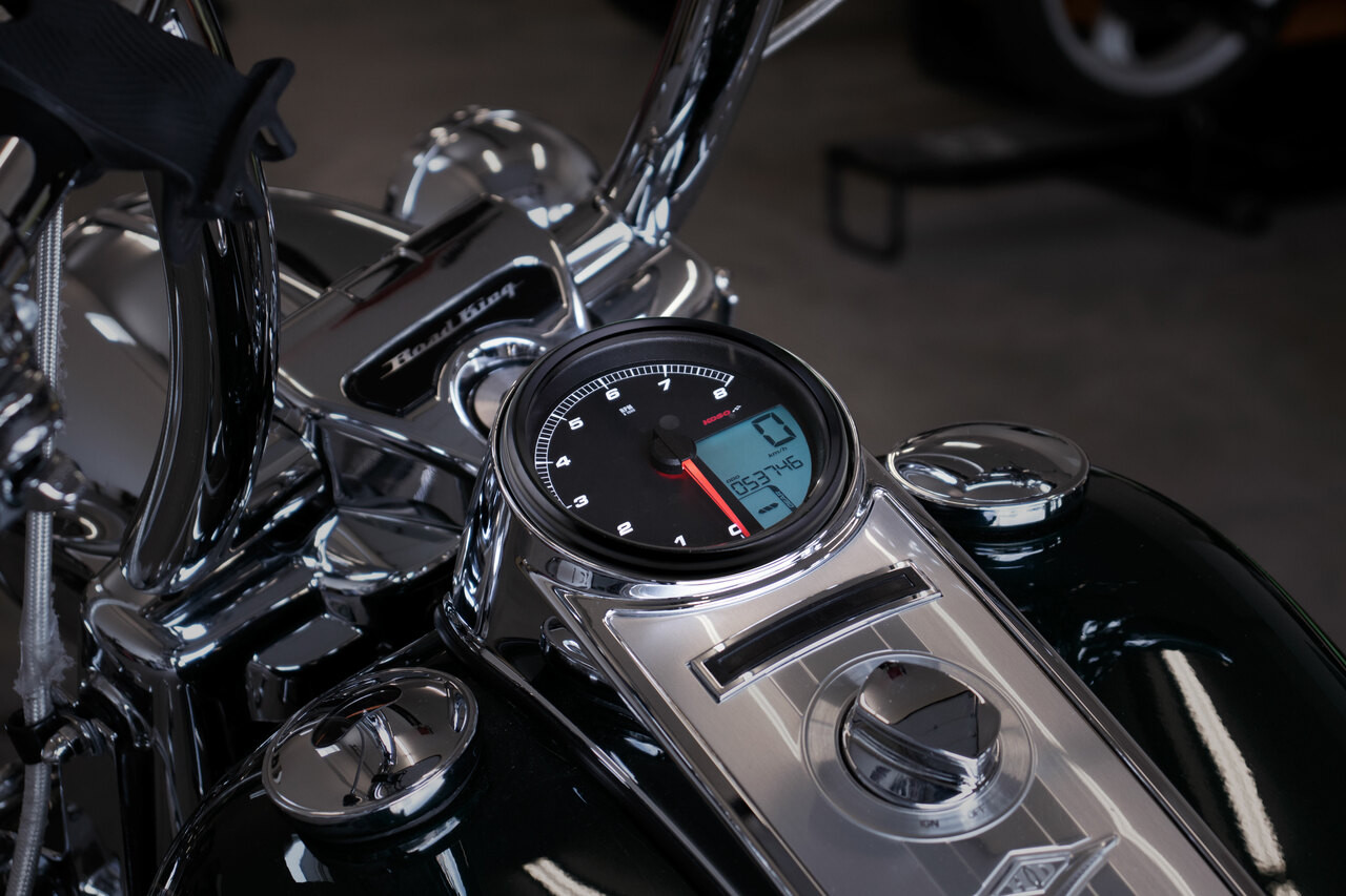 Koso #BA072010 - Hd-05 4.5" Gauge Black Bezel `12-17 FXD 11-12fxst 14-22flhr