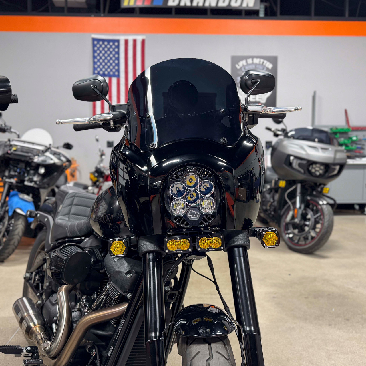 A10 Moto T-Sport Modular LP6 Mounting system For Softails, Dynas and Low Rider S Lighting Combo Kit 127095