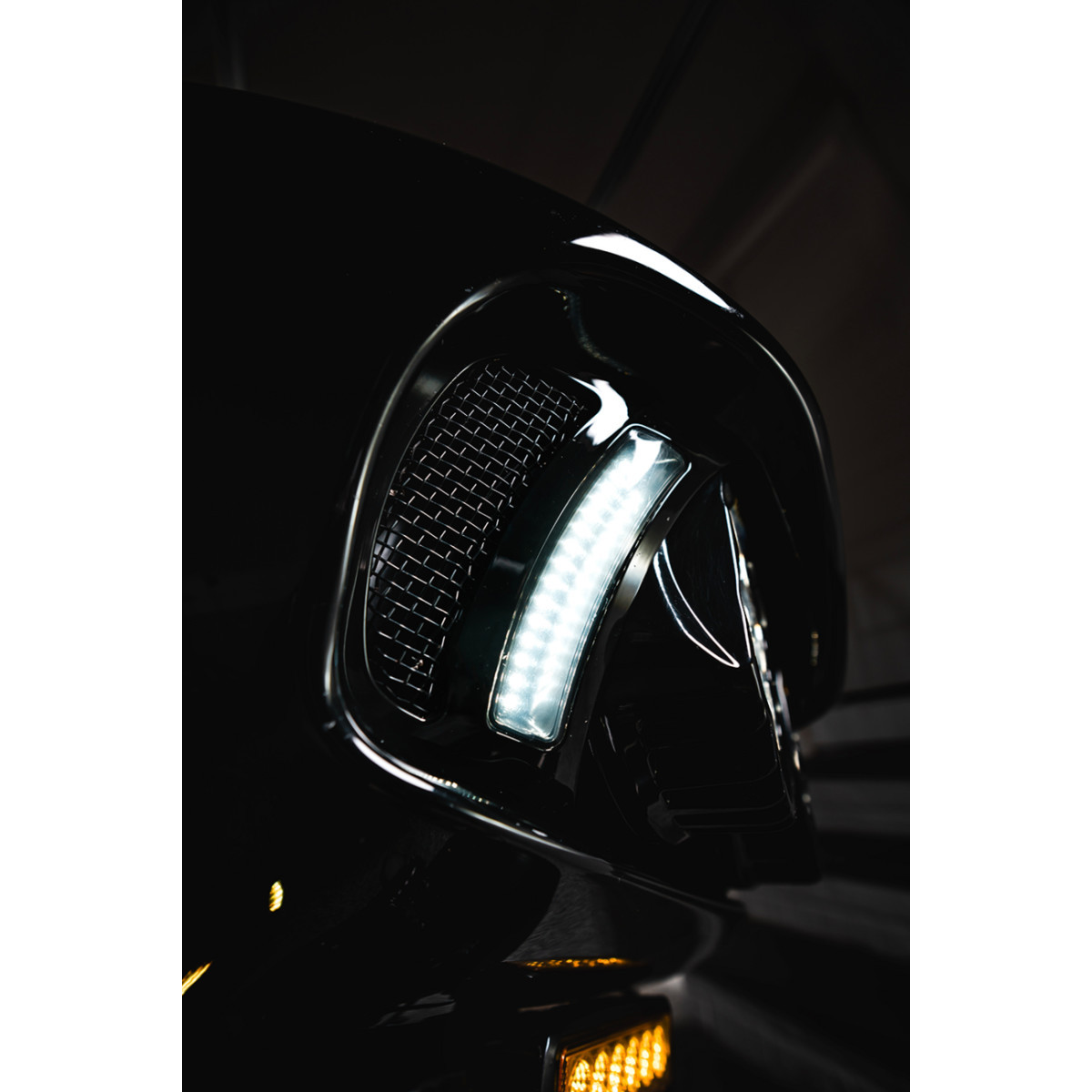 Custom Dynamics #CD-RG-V-AW2-BB - LED Vent Insert - Amber/White - Black w/ Black Mesh