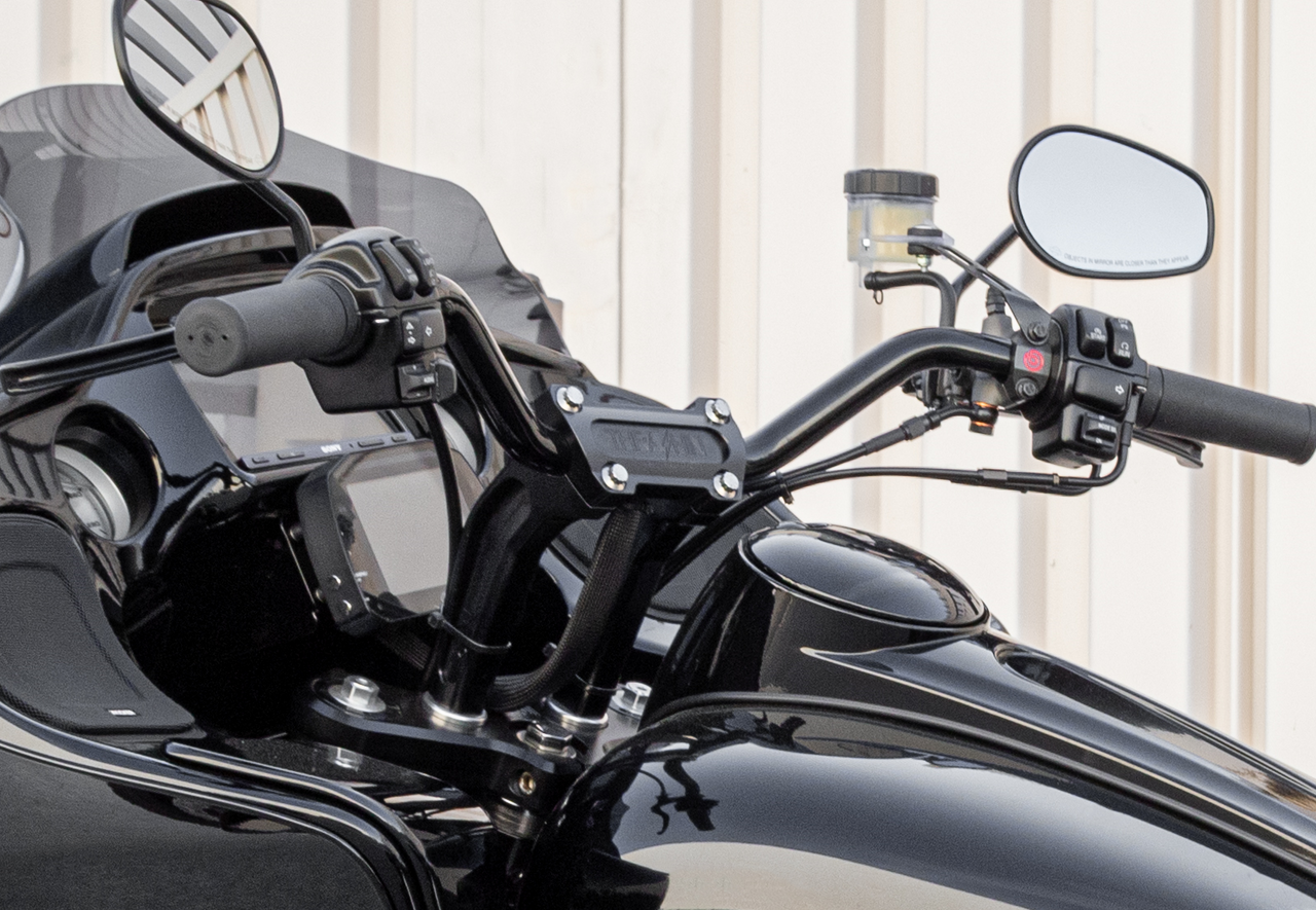 Thrashin #TSC-6525-1 - Handlebar Risers - Pull Back - 6-1/2" - Black