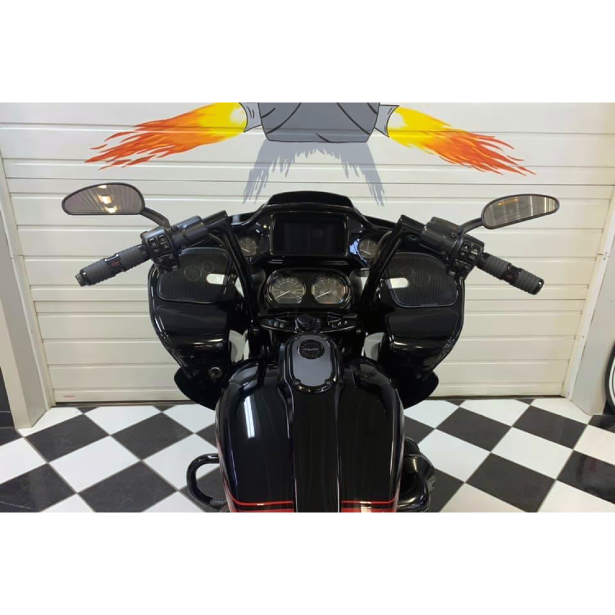 FAT Baggers INC. #706012-B - 1-1/4" EZ Install Flat Top Handlebar - 12" - Black