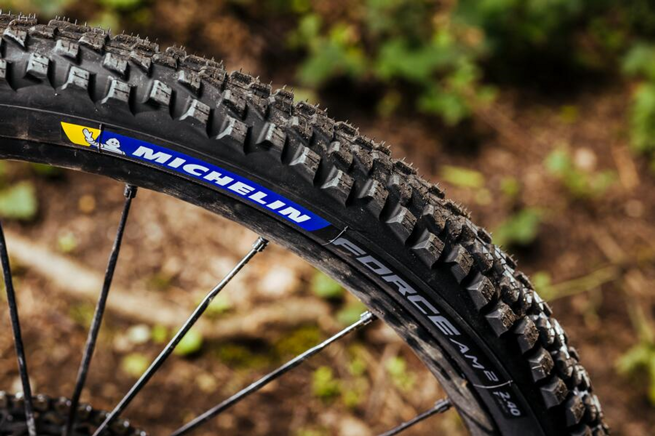 Michelin Force AM2 Competition Tire - 27.5 x 2.60 (66-584)