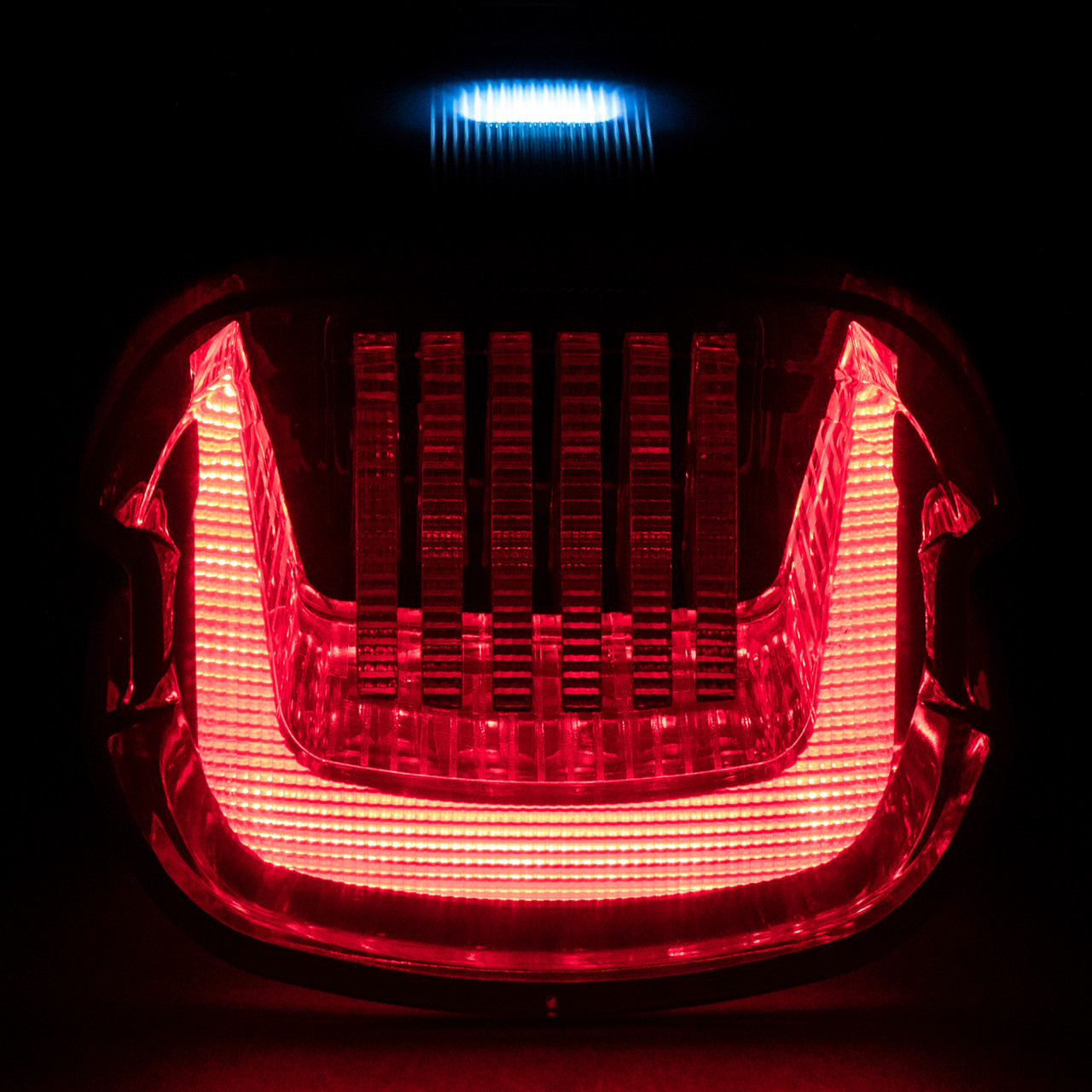 Hogworks Hogworkz® Uproar Sequential & Strobe Led Taillight w/ Plate Light | Smoked