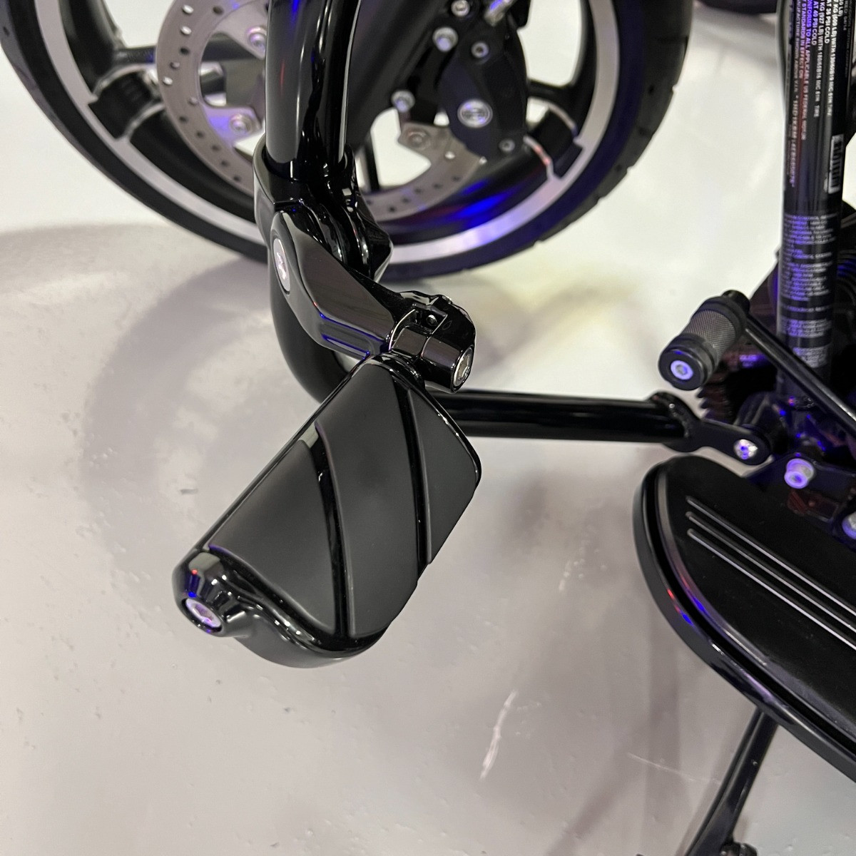 Hogworks Short Angled Adjustable Highway Foot Pegs & Clamps | Black