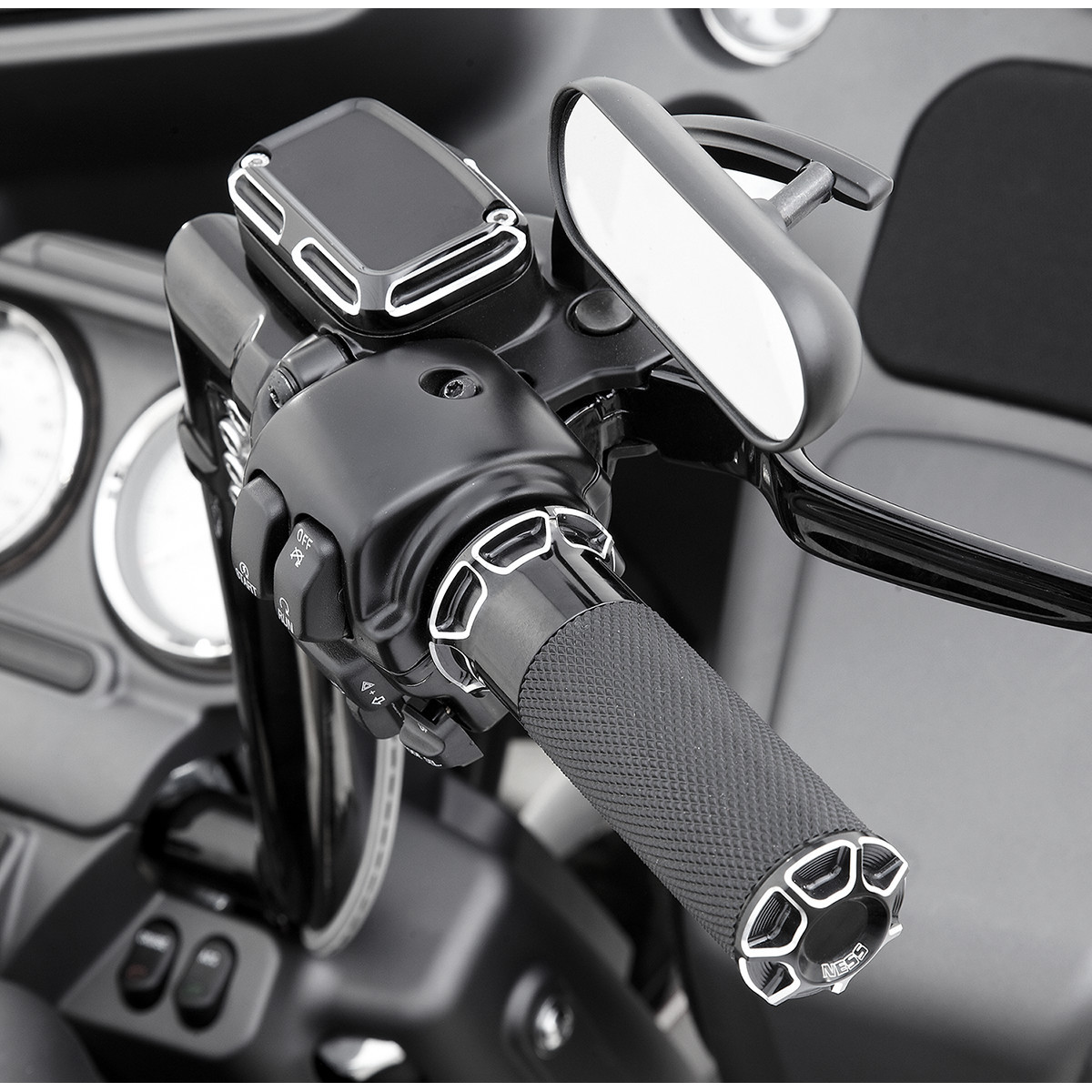 Arlen Ness #07-329 - Beveled Grips - TBW - Black