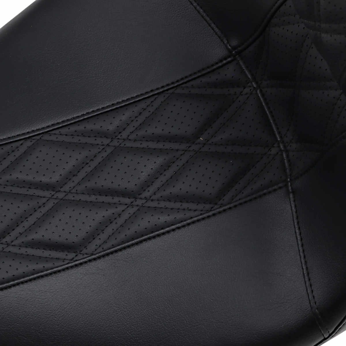 LE Pera #LK-997BRGT2 - Outcast GT Seat - 2-Up - With Backrest - Black Double Diamond - Perforated - FL '08-'22