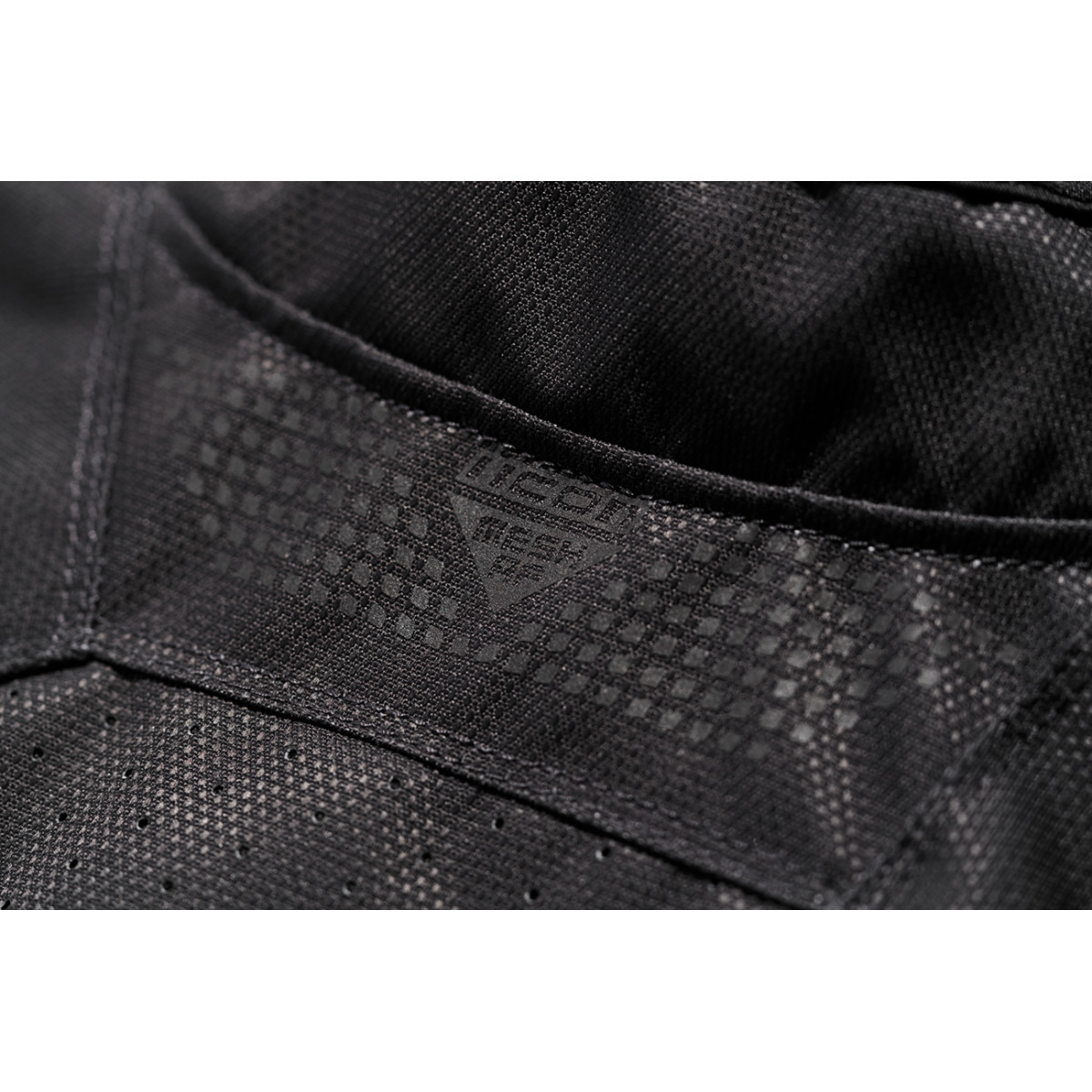 Icon - Women's Mesh™ AF Jacket - Black - XS
