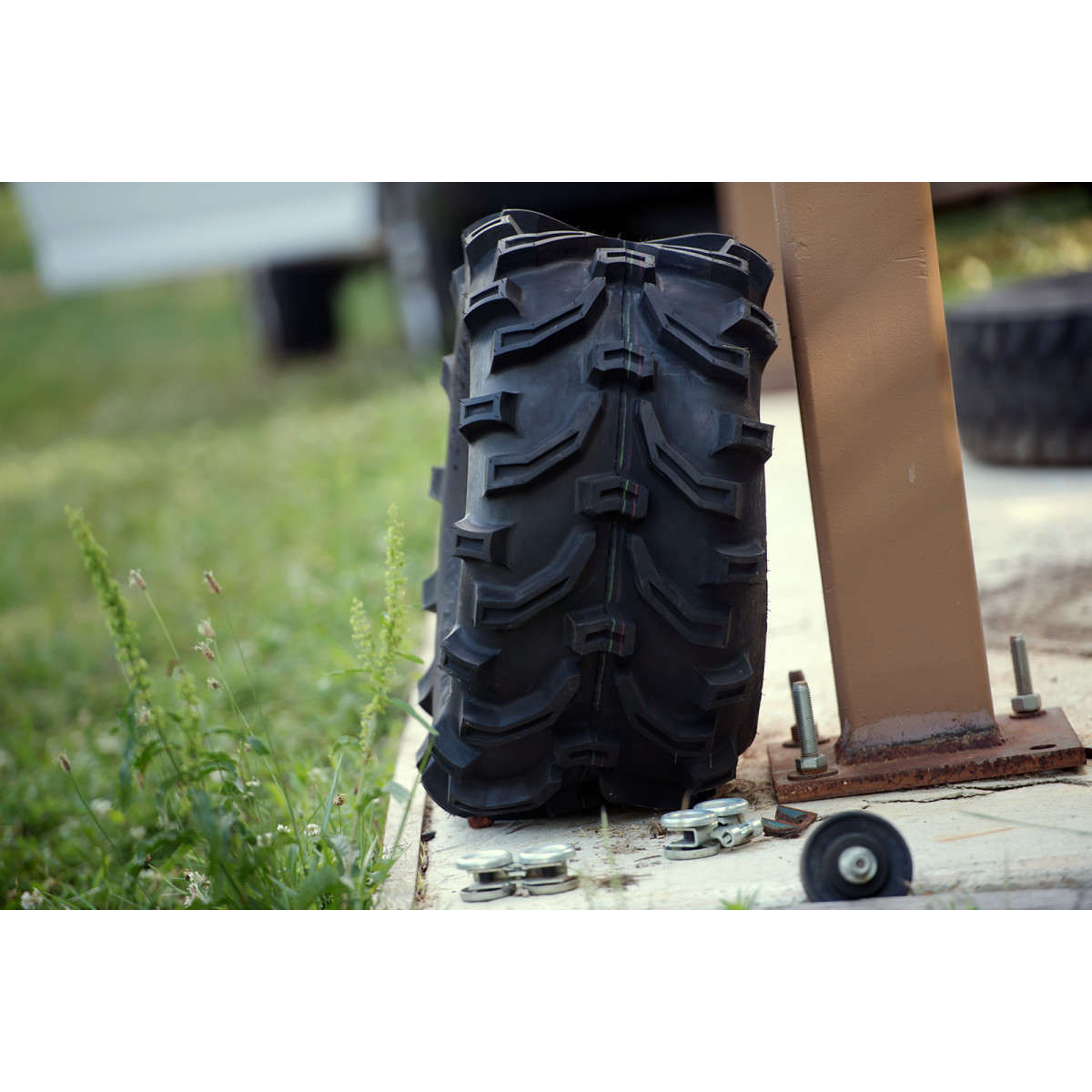 Kenda #082991081C1 - Tire - K299 Bearclaw - Rear - 22x12-10 - 6 Ply