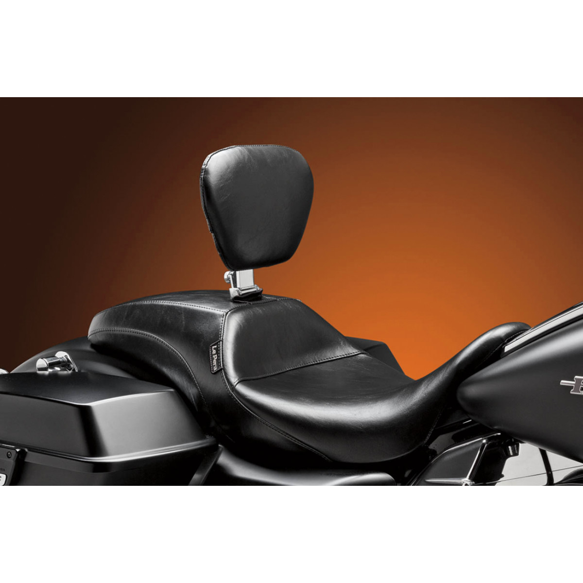 LE Pera #LK-987BR - Outcast Seat - Full-Length - With Backrest - Smooth - Black - FL '08-'23