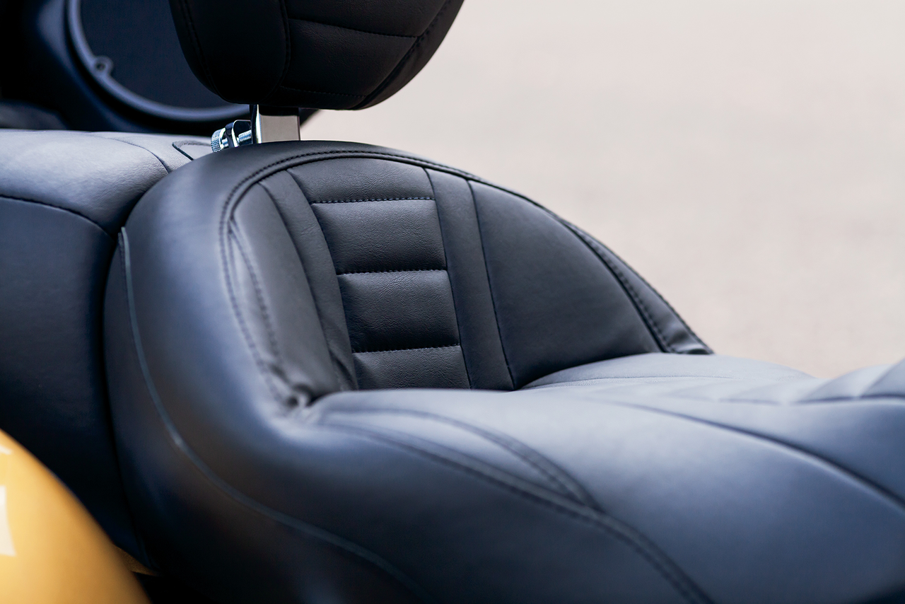 Deluxe Touring Seat - FLH