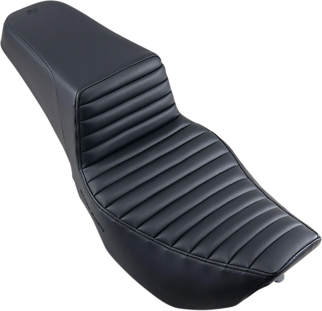 Step Up Seat - Tuck and Roll - Black - FLHR/FLHX
