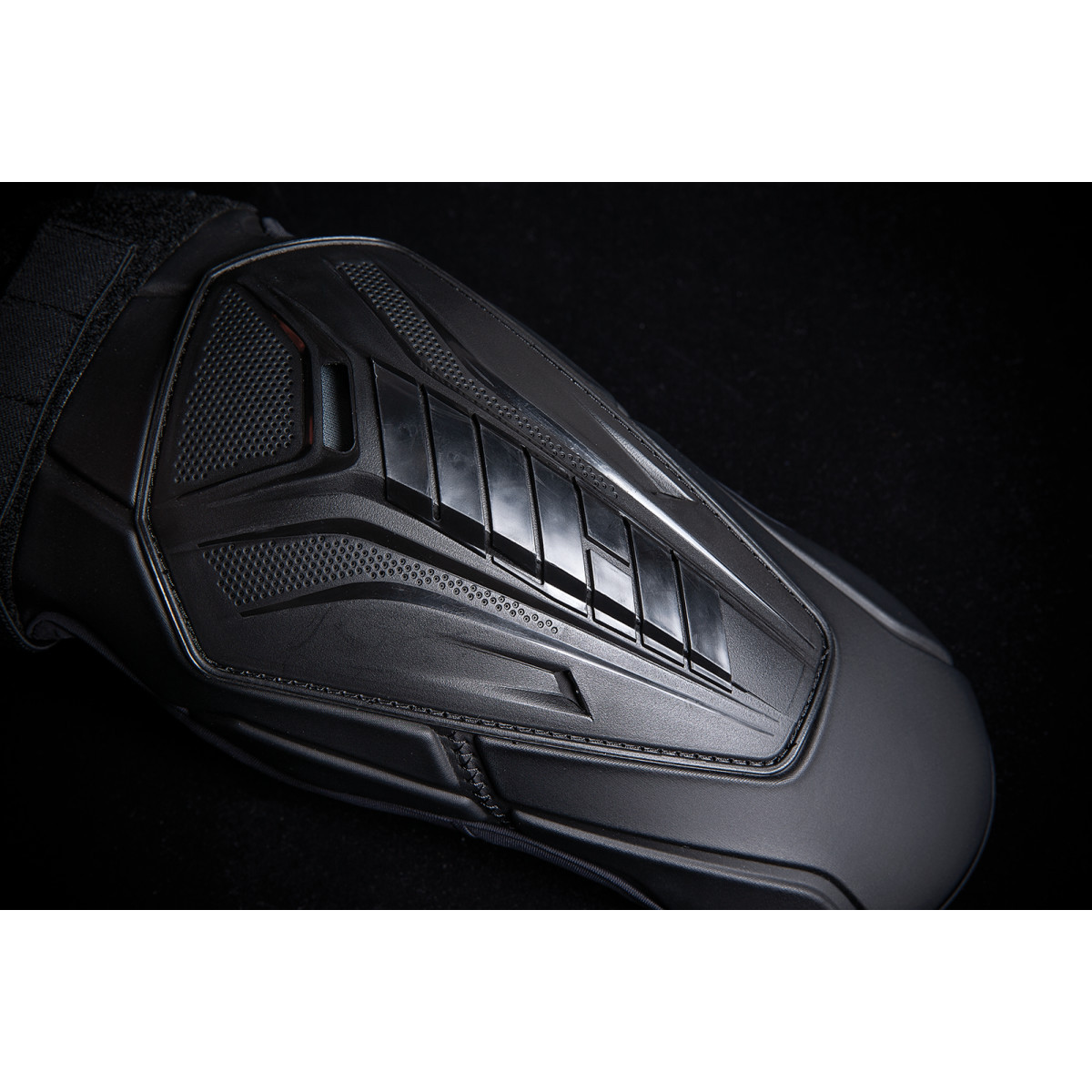 Icon - Field Armor 3™ Elbows - Black - S/M