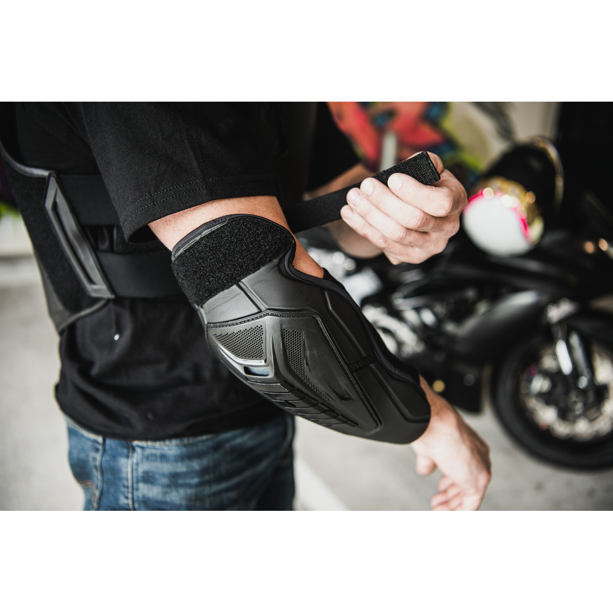 Icon - Field Armor 3™ Elbows - Black - L/XL