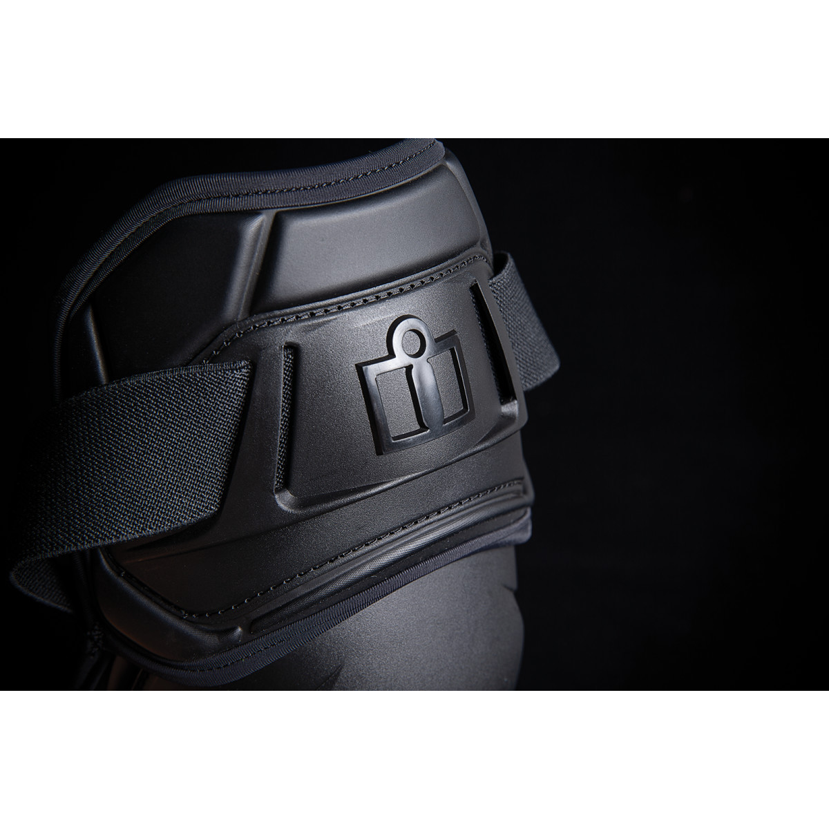 Icon - Field Armor 3™ Knees - Black - L/XL