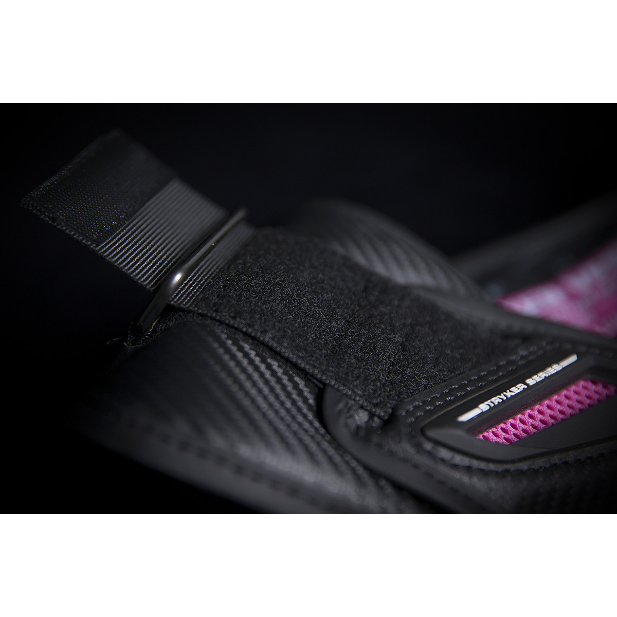 Icon - Women's Field Armor Stryker™ Vest - Black/Pink - S/M