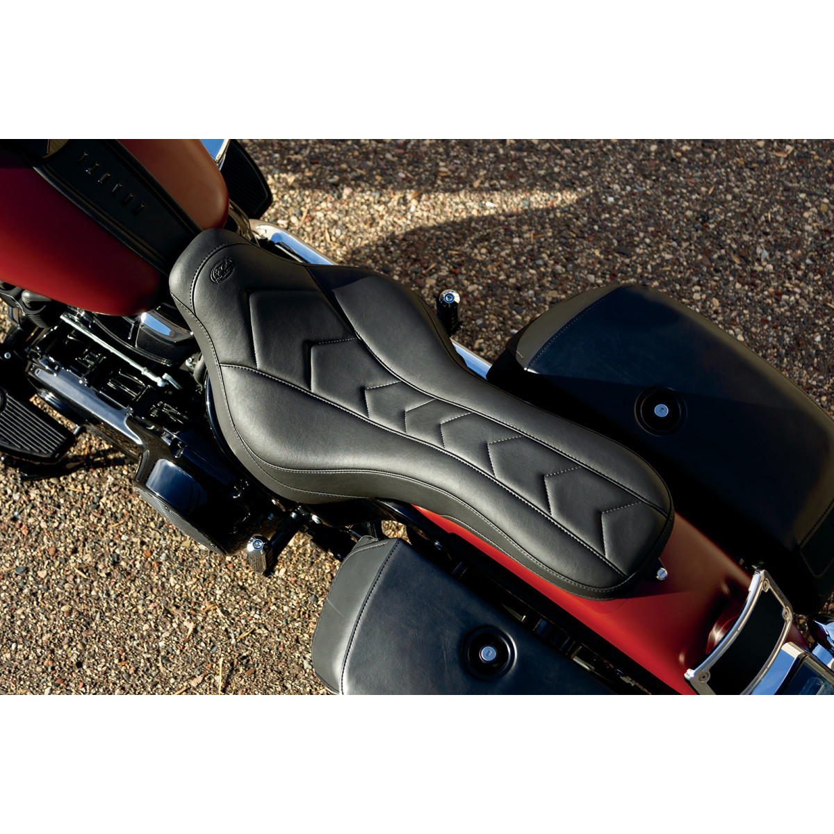 Mustang #75884 - Day Tripper Seat - FLHC/FLDE '18-'21